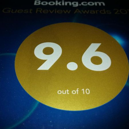 Guesthouse Different Tbilisi Ngoại thất bức ảnh