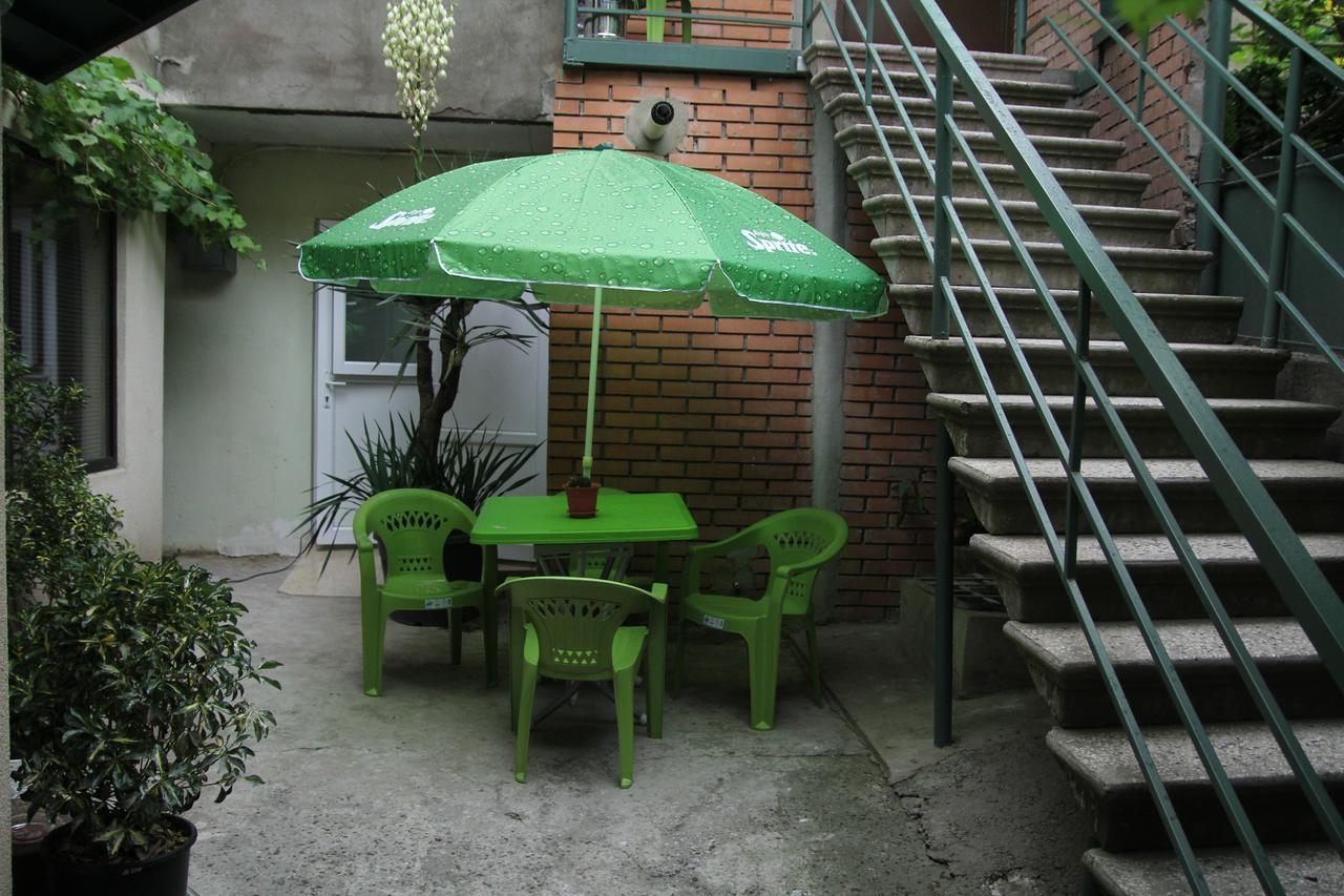 Guesthouse Different Tbilisi Ngoại thất bức ảnh
