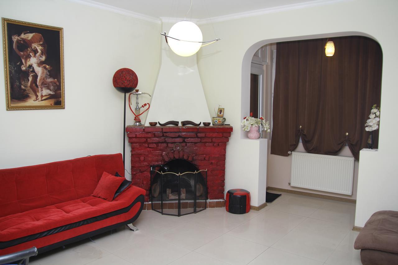 Guesthouse Different Tbilisi Ngoại thất bức ảnh