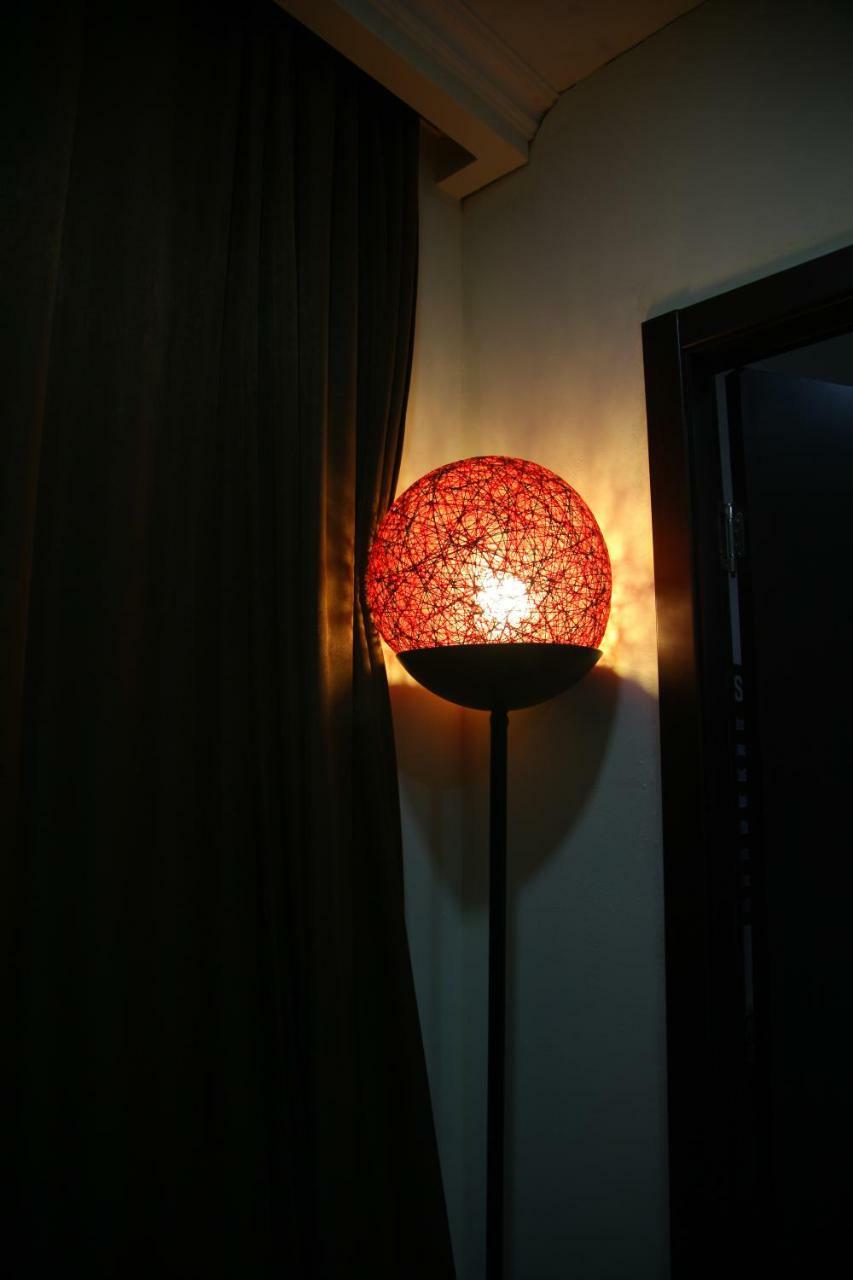 Guesthouse Different Tbilisi Ngoại thất bức ảnh