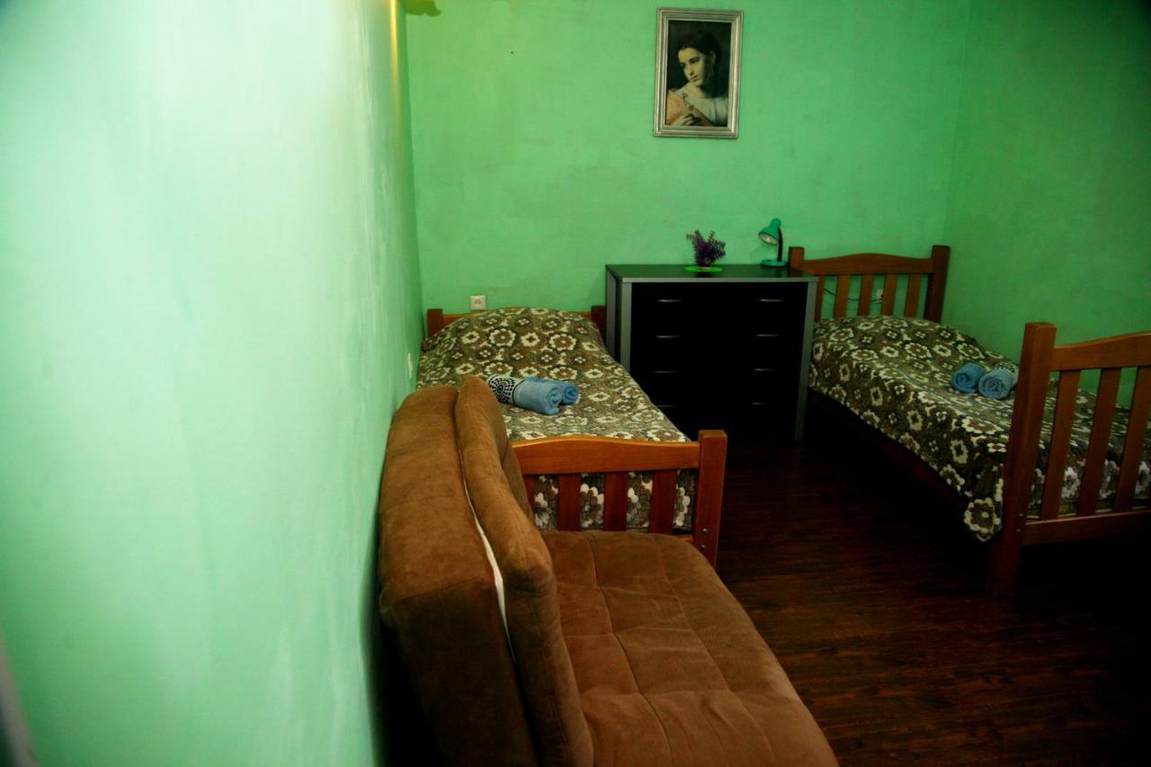 Guesthouse Different Tbilisi Ngoại thất bức ảnh