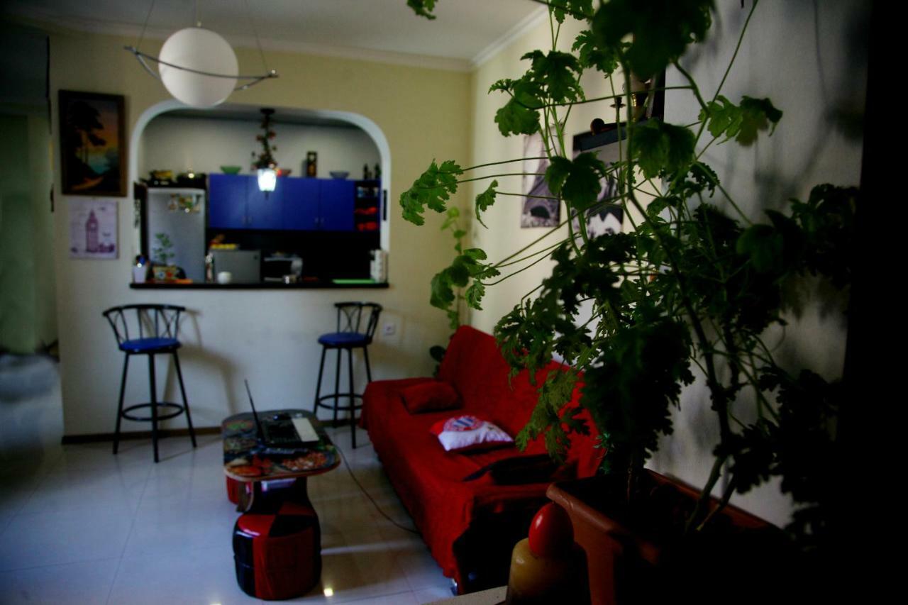 Guesthouse Different Tbilisi Ngoại thất bức ảnh