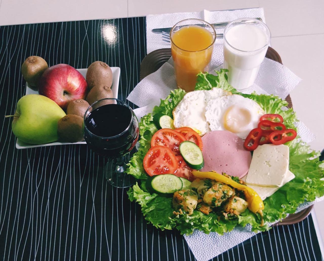 Guesthouse Different Tbilisi Ngoại thất bức ảnh
