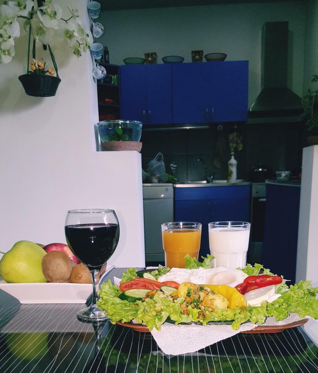 Guesthouse Different Tbilisi Ngoại thất bức ảnh