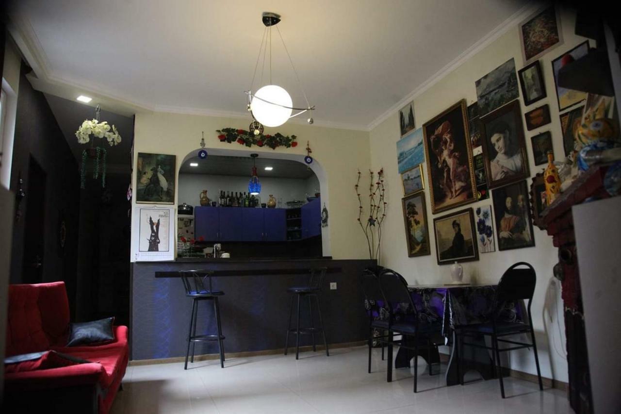 Guesthouse Different Tbilisi Ngoại thất bức ảnh